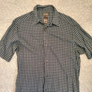 Claiborne button up short sleeve pattern shirt